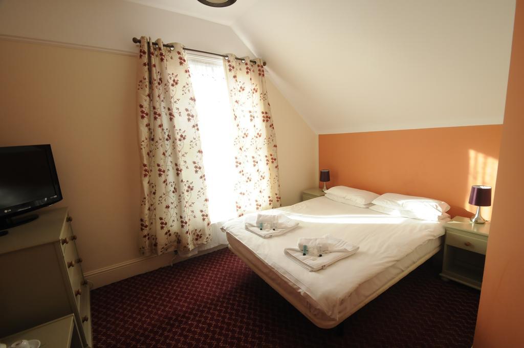 Royal Oak Hotel ฮอว์กเฮิสต์ ภายนอก รูปภาพ