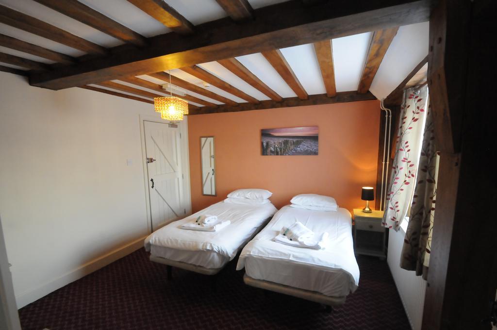 Royal Oak Hotel ฮอว์กเฮิสต์ ภายนอก รูปภาพ