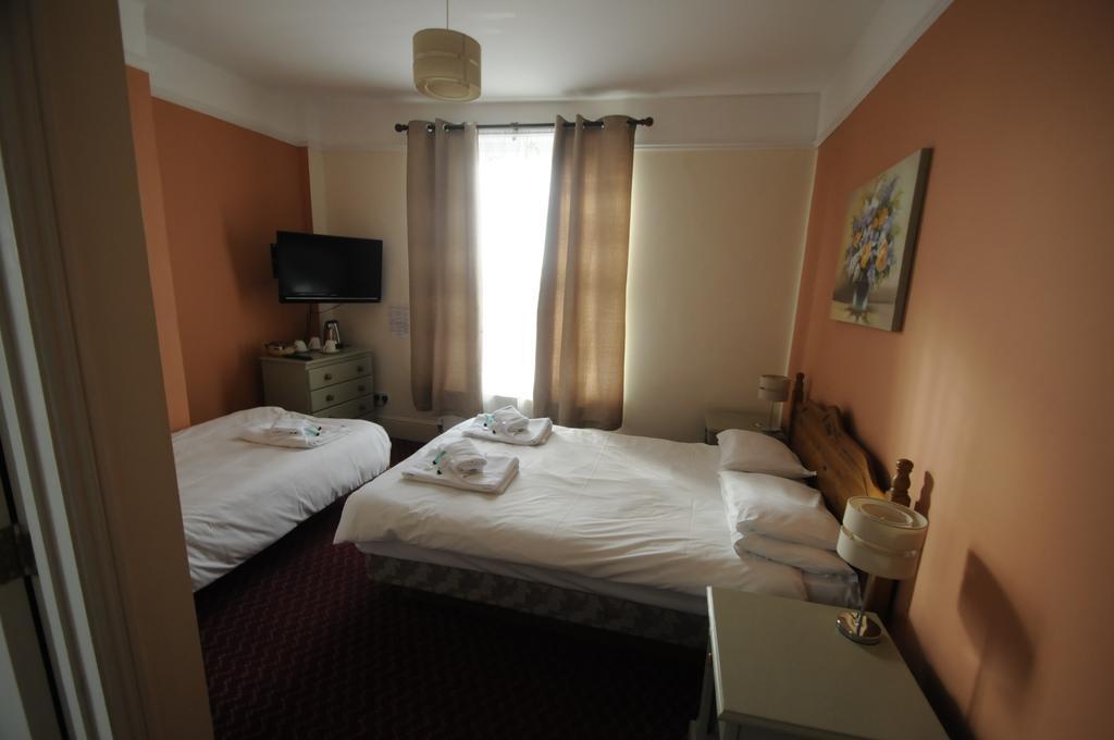 Royal Oak Hotel ฮอว์กเฮิสต์ ภายนอก รูปภาพ